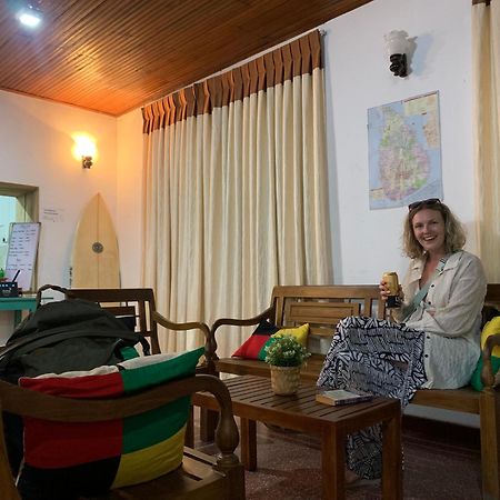 Ceylon Glory Hostel Негомбо Экстерьер фото
