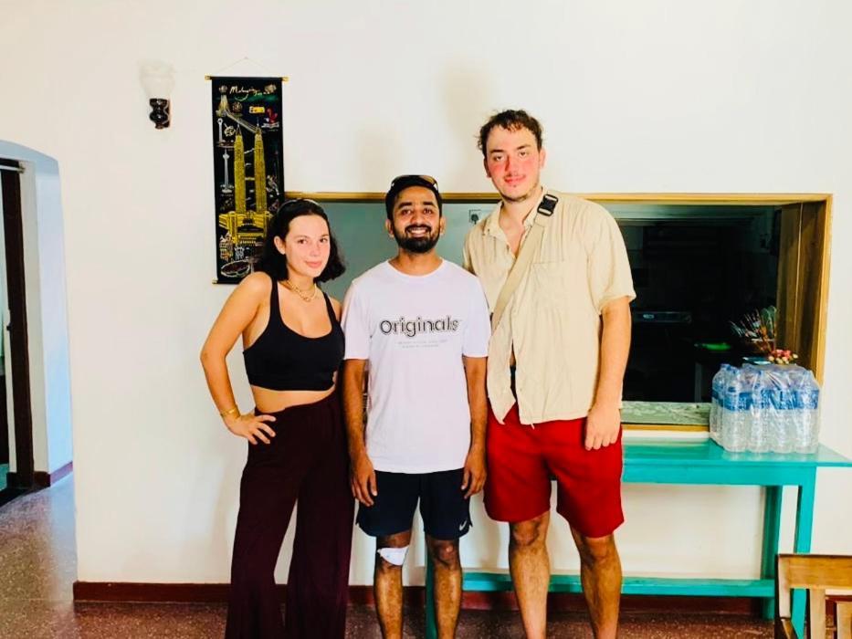 Ceylon Glory Hostel Негомбо Экстерьер фото