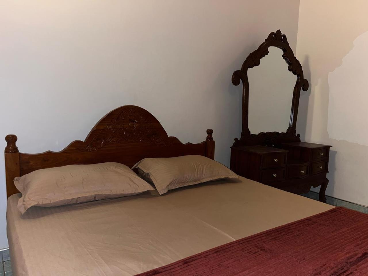 Ceylon Glory Hostel Негомбо Экстерьер фото
