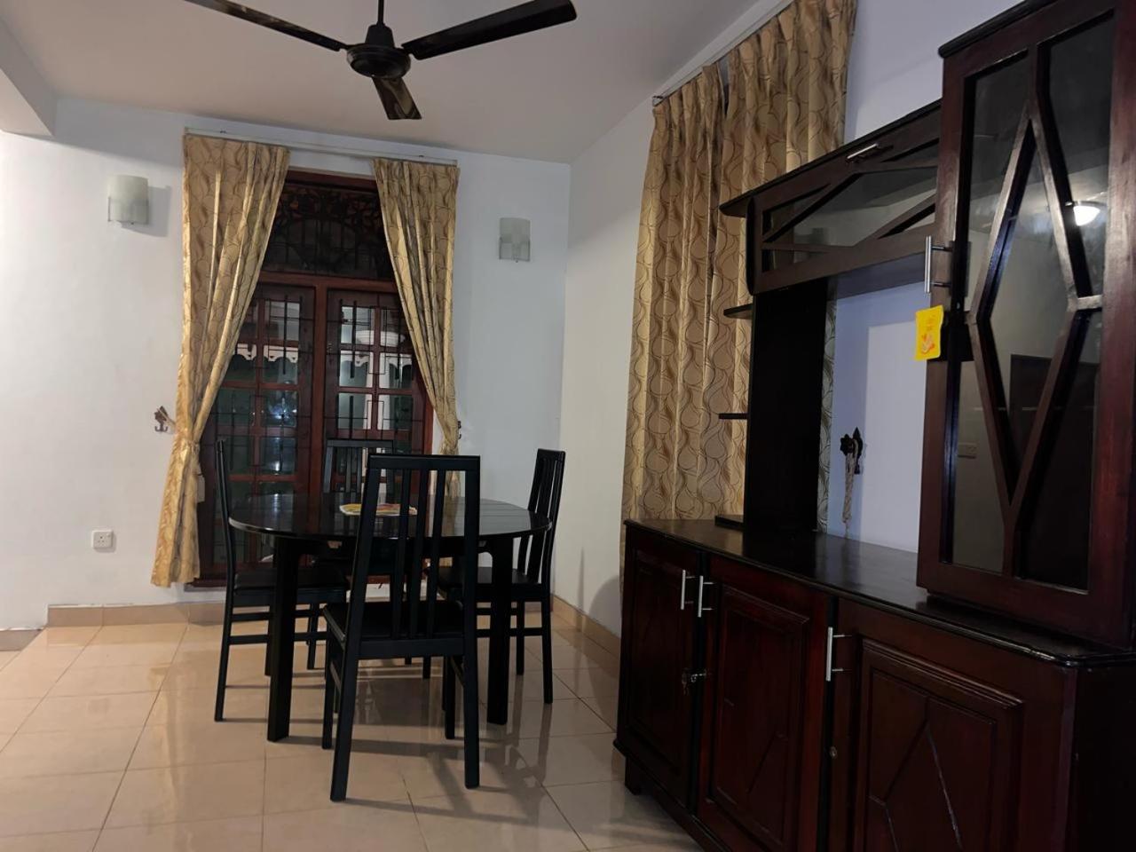 Ceylon Glory Hostel Негомбо Экстерьер фото
